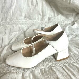 square toe mary janes